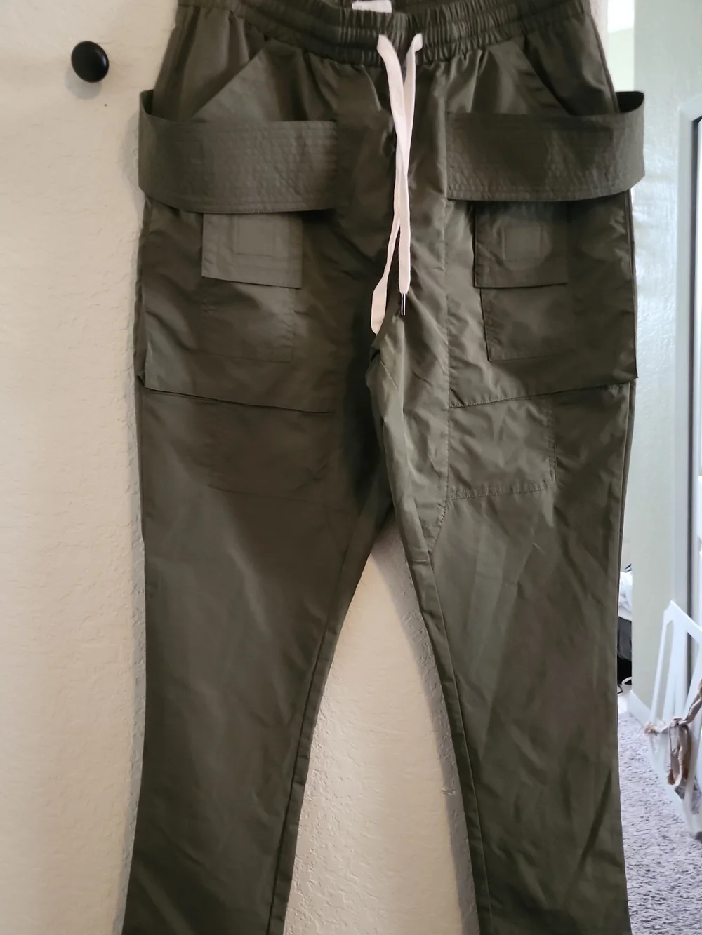 Men's Olive Cargo Jogger Pants - Drawstring Waist